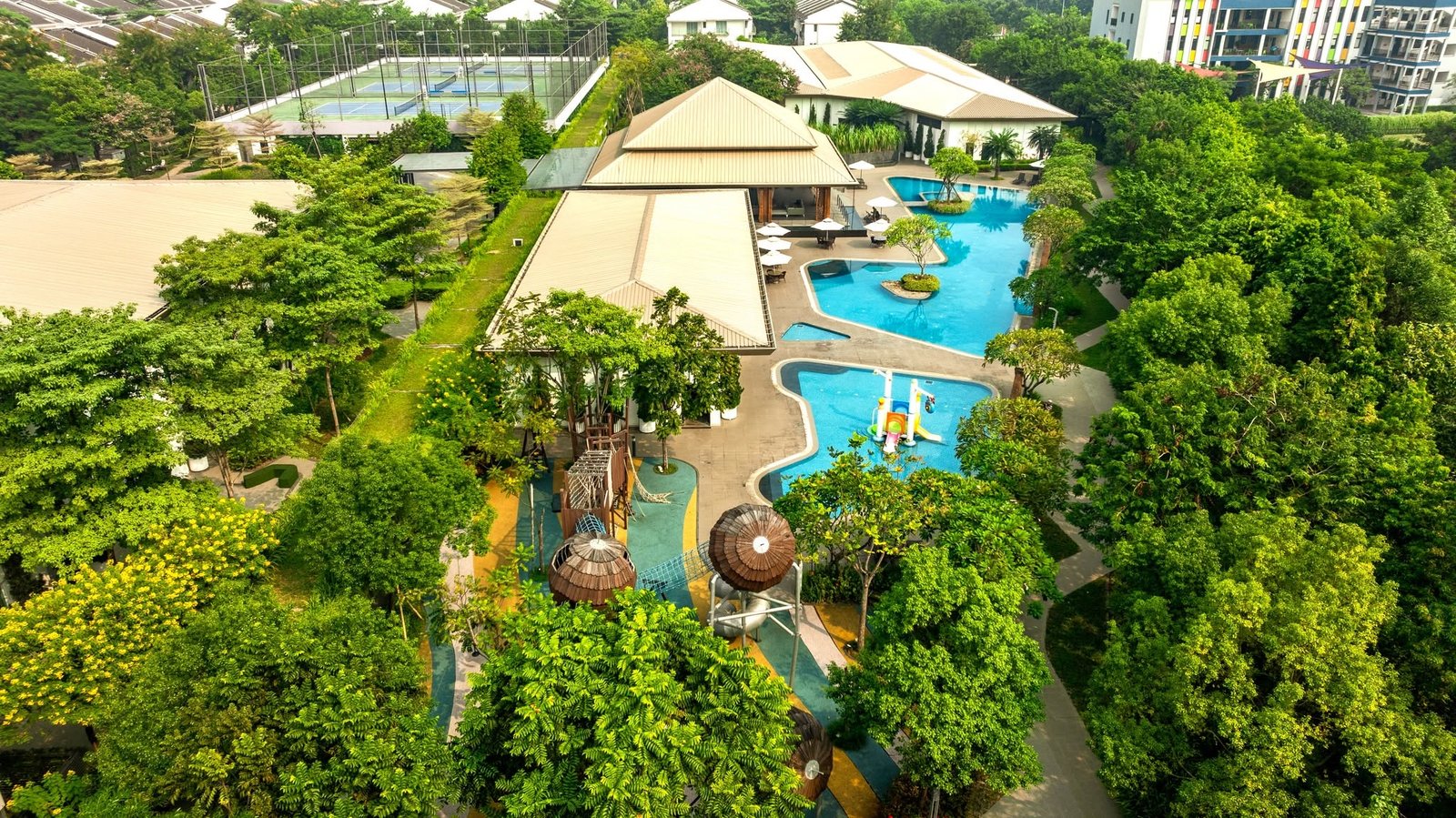Tháp Park Kiara và trục đường xanh tại ParkCity Hà Nội