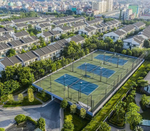 Cụm sân tennis giữa khu dân cư